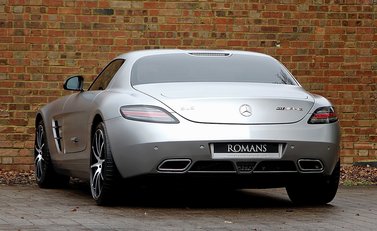Mercedes-Benz SLS AMG GT 14