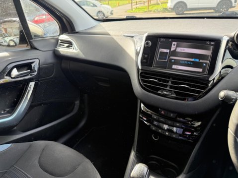 Peugeot 208 1.4 HDi Allure Euro 5 5dr 12