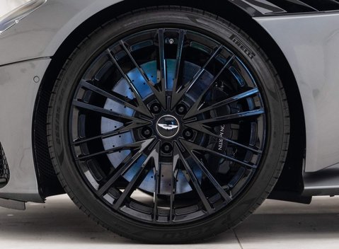 Aston Martin DBS Superleggera 15