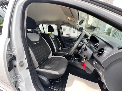 Dacia Sandero Stepway LAUREATE DCI 31