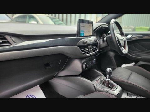 Ford Focus ST-LINE 11