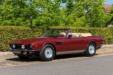 Aston Martin V8 Volante EFi 1