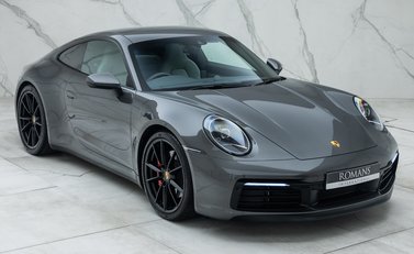 Porsche 911 Carrera S (992) 8
