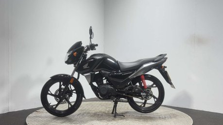 Honda CB 2021 17k NEW MOT GREAT CONDITION 125CC LEARNER BIKE CBF125 4