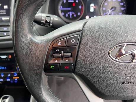 Hyundai TUCSON 2.0 CRDi Premium Auto 4WD Euro 6 5dr 43