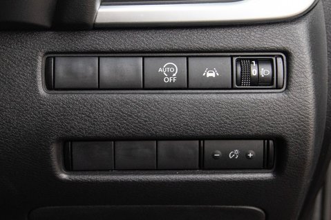 Nissan Qashqai DIG-T ACENTA PREMIUM MHEV 16