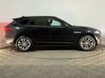 Jaguar F-Pace R-SPORT AWD 4