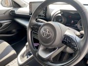 Toyota Yaris Cross 1.5 VVT-h Icon SUV 5dr Petrol Hybrid E-CVT Euro 6 (s/s) (116 ps) 18