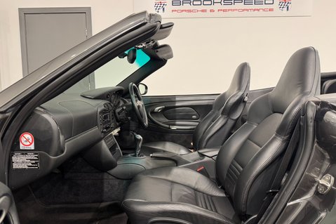 Porsche 911 Carrera 4 Cabriolet 18