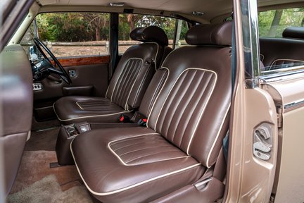 Rolls-Royce Silver Wraith 25