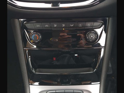 Vauxhall Astra 1.4 Astra SRi T 5dr 38