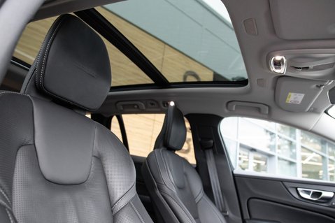 Volvo V60 D3 INSCRIPTION PRO 33