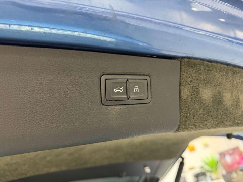 Bentley Bentayga 4.0 V8 SUV 5dr Petrol Auto 4WD Euro 6 (s/s) (550 ps) 73