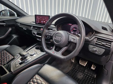 Audi RS4 2.9 TFSI V6 Estate 5dr Petrol Tiptronic quattro Euro 6 (s/s) (450 ps) 30