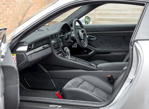 Porsche 911 (991.2) GT3 13