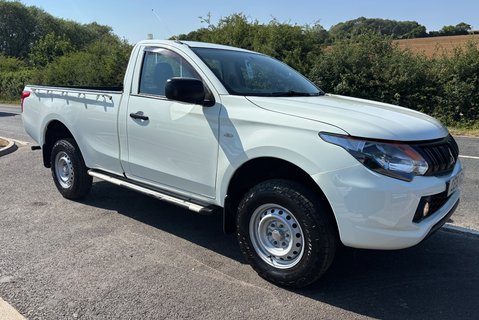 Mitsubishi L200 DI-D 4WD 4Life Single Cab Pickup - Air Con 5