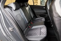 Volkswagen Golf R-LINE TSI 37