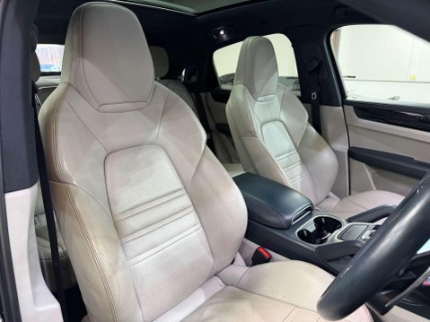 Porsche Cayenne 3.0T V6 Coupe 5dr Petrol TiptronicS 4WD Euro 6 (s/s) (340 ps) 6