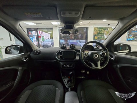 Smart Forfour 17.6kWh Premium Auto 5dr (22kW Charger) 25