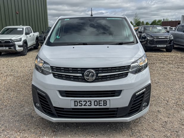 Vauxhall Vivaro SWB L1H1 [SOLD SM] Low Roof Pro F2700 Air Con Nav Sensors EURO 6 3