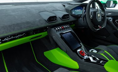 Lamborghini Huracan Tecnica 18