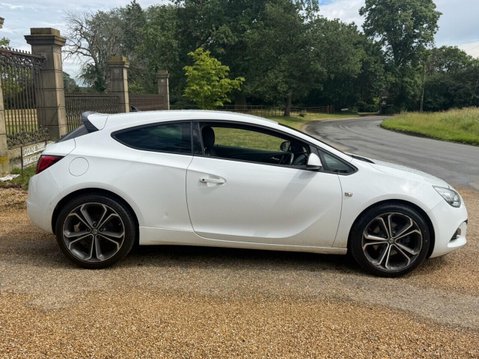 Vauxhall Astra GTC 1.6i Turbo Limited Edition Coupe 3dr Petrol Manual Euro 6 (s/s) (200 ps) 25