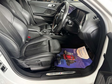 BMW 1 Series 1.5 118i M Sport 5dr 33