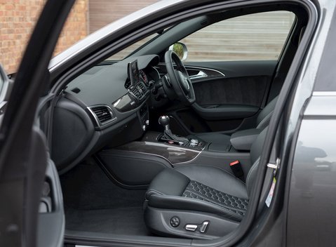 Audi RS6 Avant Performance 16