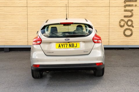 Ford Focus TITANIUM X 6