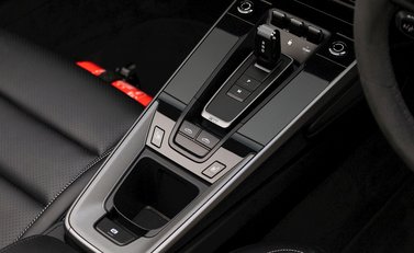 Porsche 911 Targa 4S (992) 21