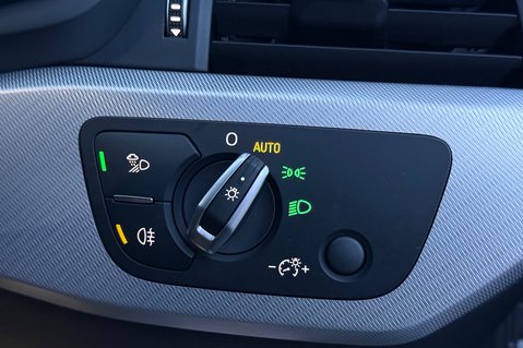 Audi A4 TDI SPORT AUTOMATIC -VIRTUAL COCKPIT -APPLE CARPLAY -REVERSE CAMERA 51
