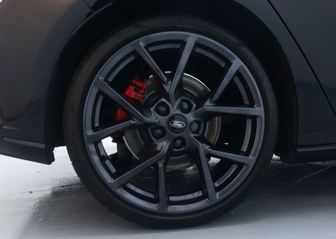 Ford Focus 2.3T EcoBoost ST Hatchback 5dr Petrol Manual Euro 6 (s/s) (280 ps) 12