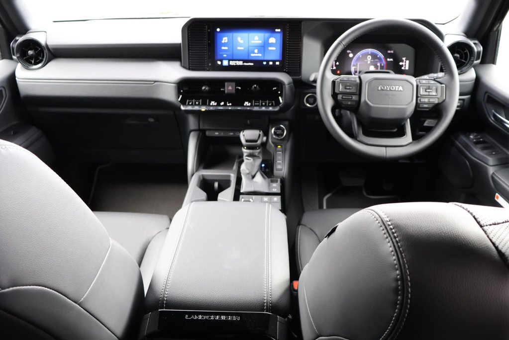 Toyota Land Cruiser BRAND NEW COMMERCIAL WITH A GENUINE REAR SEAT CONVERSION 16