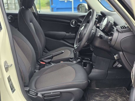 Mini Hatch 1.5 Cooper GPF Hatchback 5dr Petrol Steptronic Euro 6 (s/s) (136 ps) 19