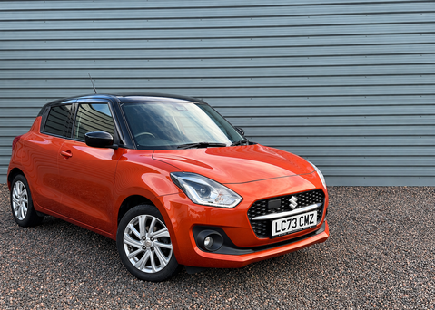 Suzuki Swift SZ-T DUALJET MHEV 1