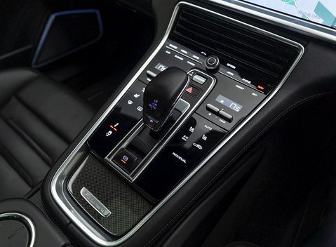 Porsche Panamera Turbo S E-Hybrid Sport Turismo 21