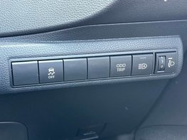 Toyota Corolla 1.8 Corolla Design HEV CVT 5dr 56