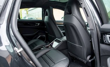 Porsche Panamera Turbo S E-Hybrid 14