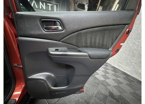 Honda CR-V 2.0 i-VTEC SE Plus Navi SUV 5dr Petrol Manual Euro 6 (s/s) (155 ps) 36