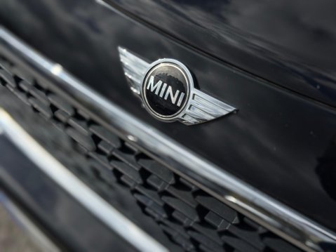 Mini Hatch 1.6 Cooper S Euro 5 (s/s) 3dr 20