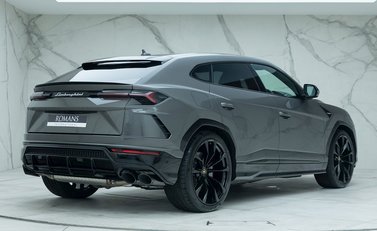 Lamborghini Urus 7