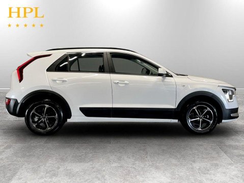 Kia Niro 1.6h GDi Pure SUV 5dr Petrol Hybrid DCT Euro 6 (s/s) (136 bhp) 8