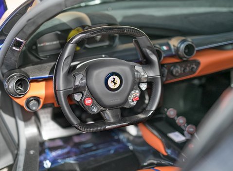 Ferrari LaFerrari 13