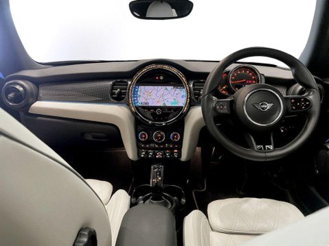 Mini Hatch 1.5 Cooper Exclusive Hatchback 3dr Petrol Steptronic Euro 6 (s/s) (136 ps) 20