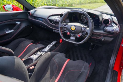 Ferrari F8 SPIDER 9