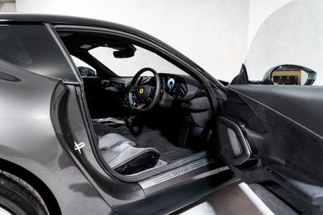 Ferrari 12Cilindri COUPE. HISTORIC PAINTWORK. PASSENGER DISPLAY. LIFT. PANO ROOF. CARBON INT. 13