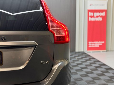 Volvo XC60 2.0 D4 R-Design Nav Auto Euro 6 (s/s) 5dr 31