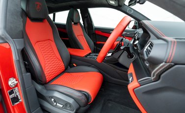 Lamborghini Urus 10