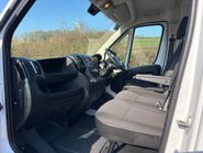Peugeot Boxer 333 L1 H1 120 ps BlueHdi Professional - Sat Nav & Air Con 14