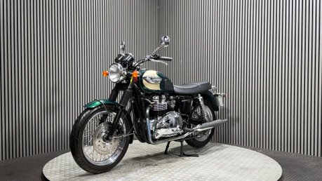 Triumph Bonneville 2004 ONLY 10K STUNNING MODERN CLASSIC NEW MOT 790CC 6